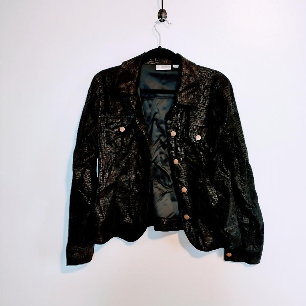 Erin London black snakeprint long sleeve button up size small